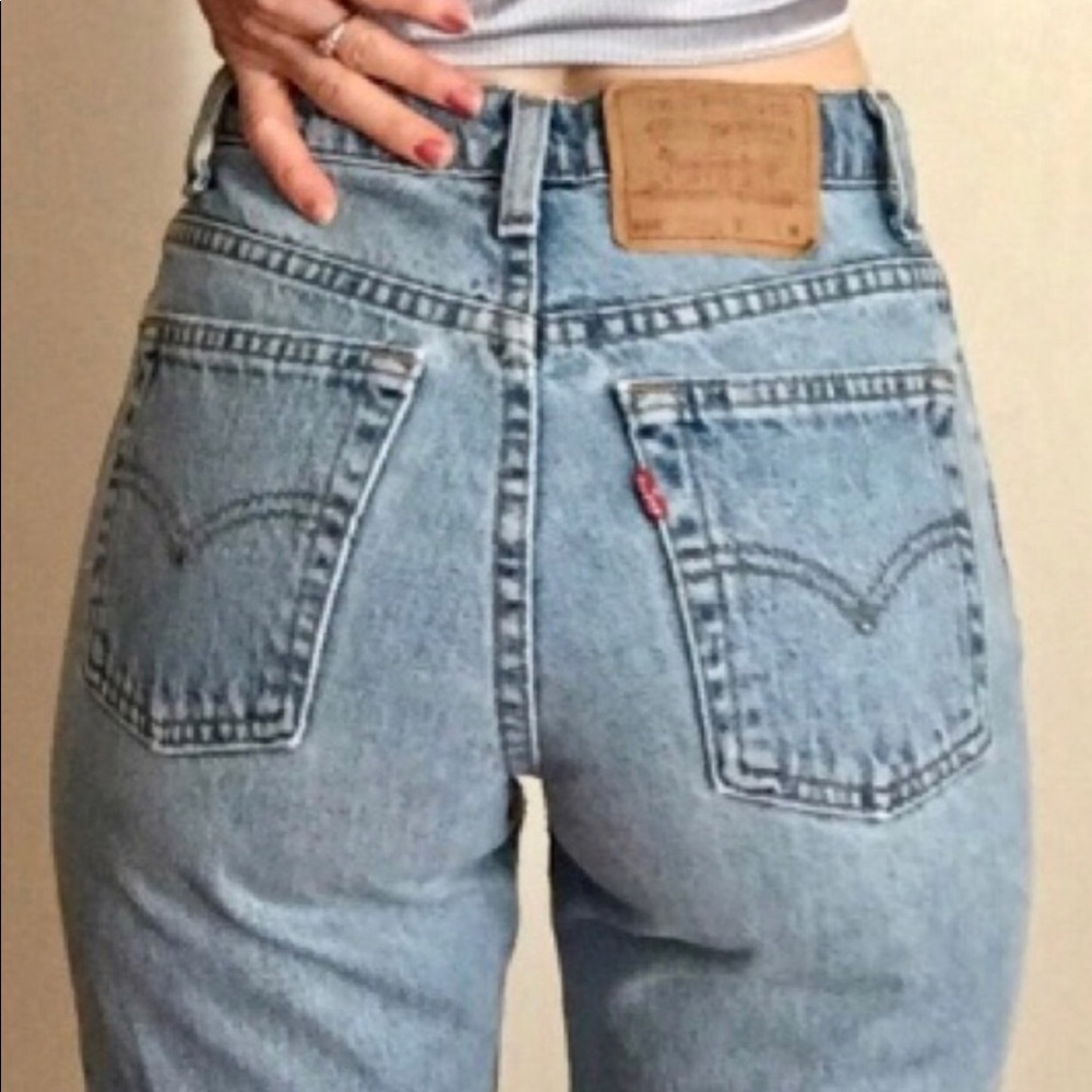 Vintage High Waisted Women’s 550’s Levi’s #34